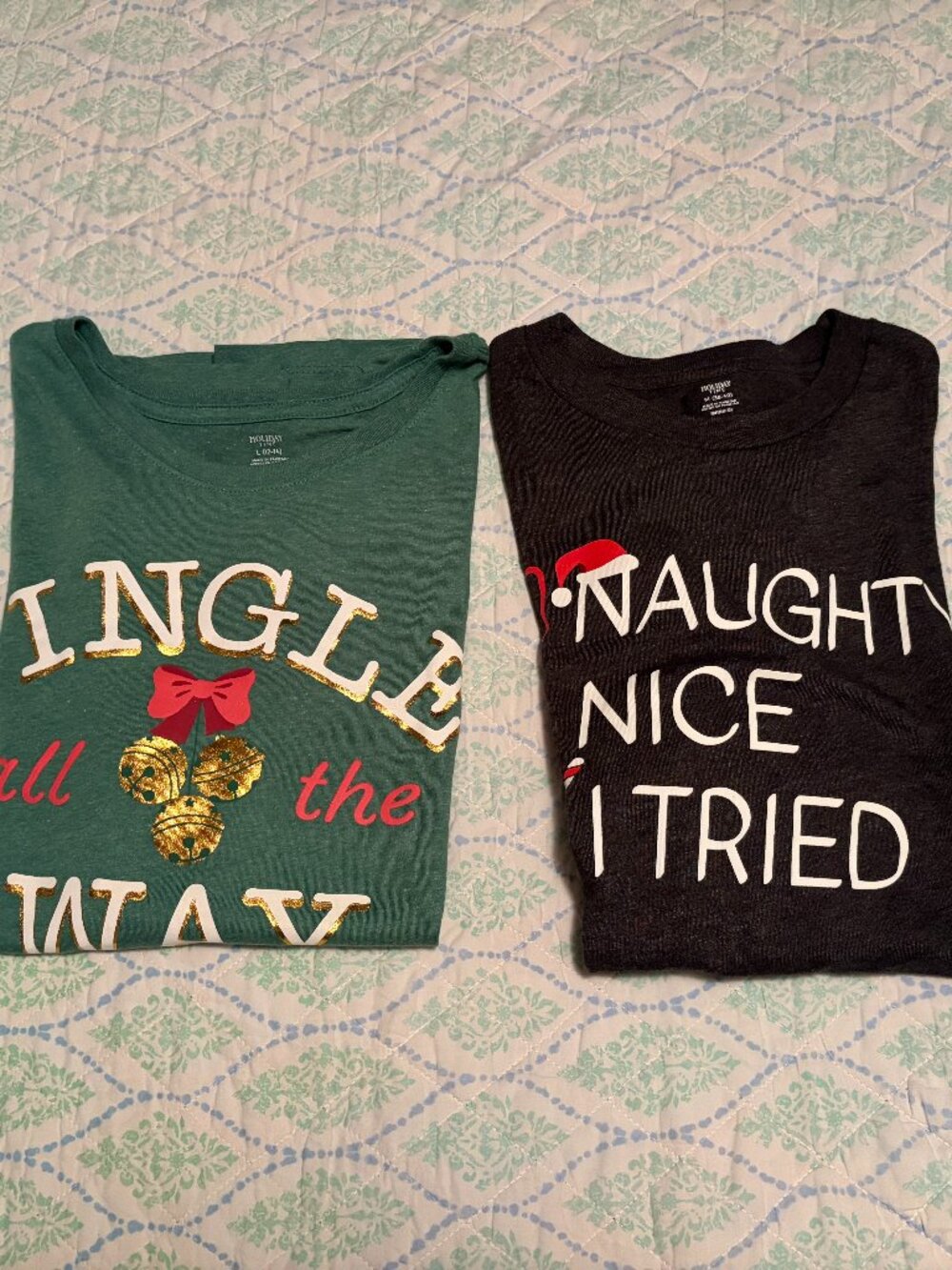 BUNDLE HOLIDAY TIME SHORT SLEEVE T-SHIRTS